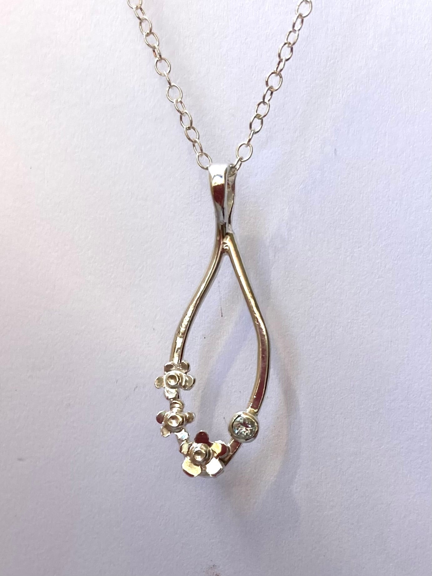 Forget-me-Not floral drop pendant set with Aquamarine