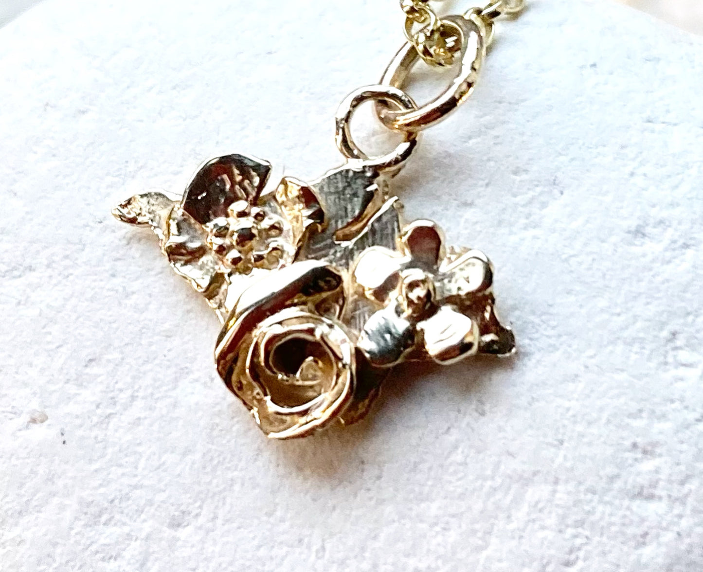 Gold Isle of Wight Floral Silhouette Pendant