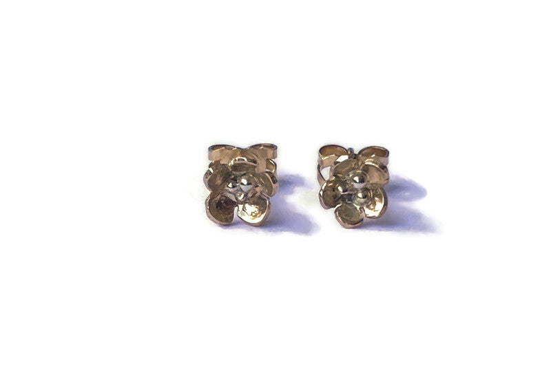 Gold Daisy Stud Earrings