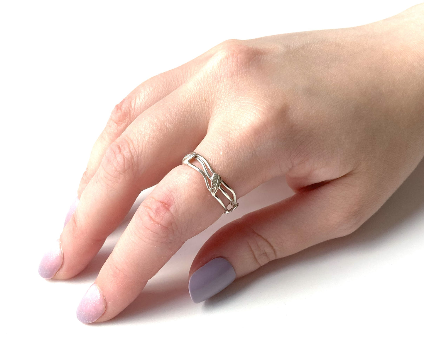 Entwined Leaf Ring