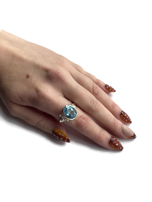 Asymmetrical Blue Topaz Floral Detail Cocktail Ring