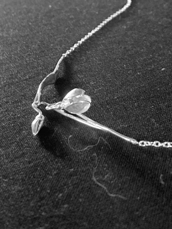 Unusual Dainty Draped Snowdrop Sculpture Necklace