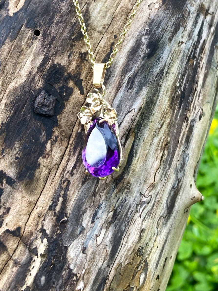Fabulous Pear Shape Amethyst Gold Floral Pendant Necklace