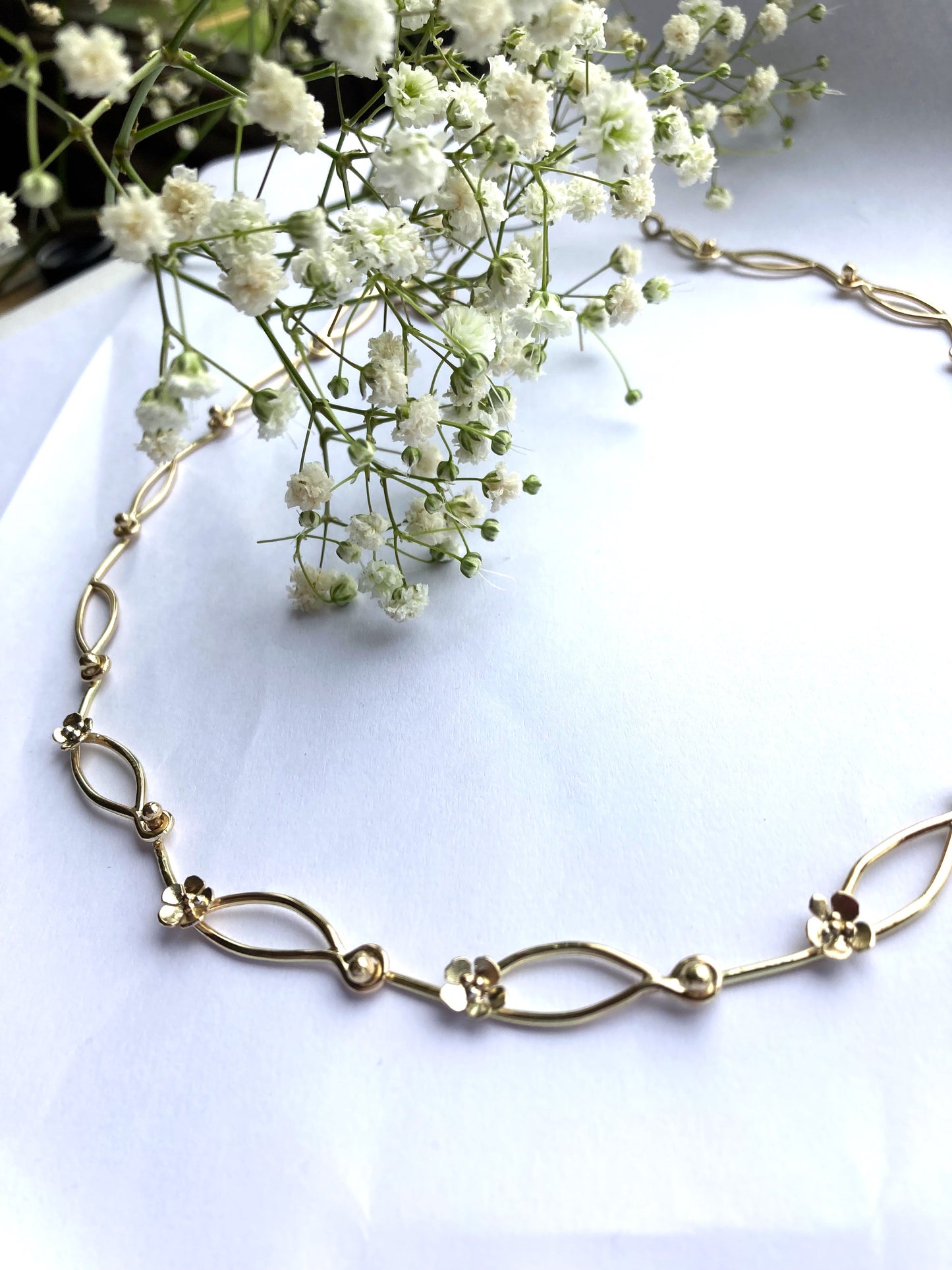 Gold Daisy Chain Collar Necklace