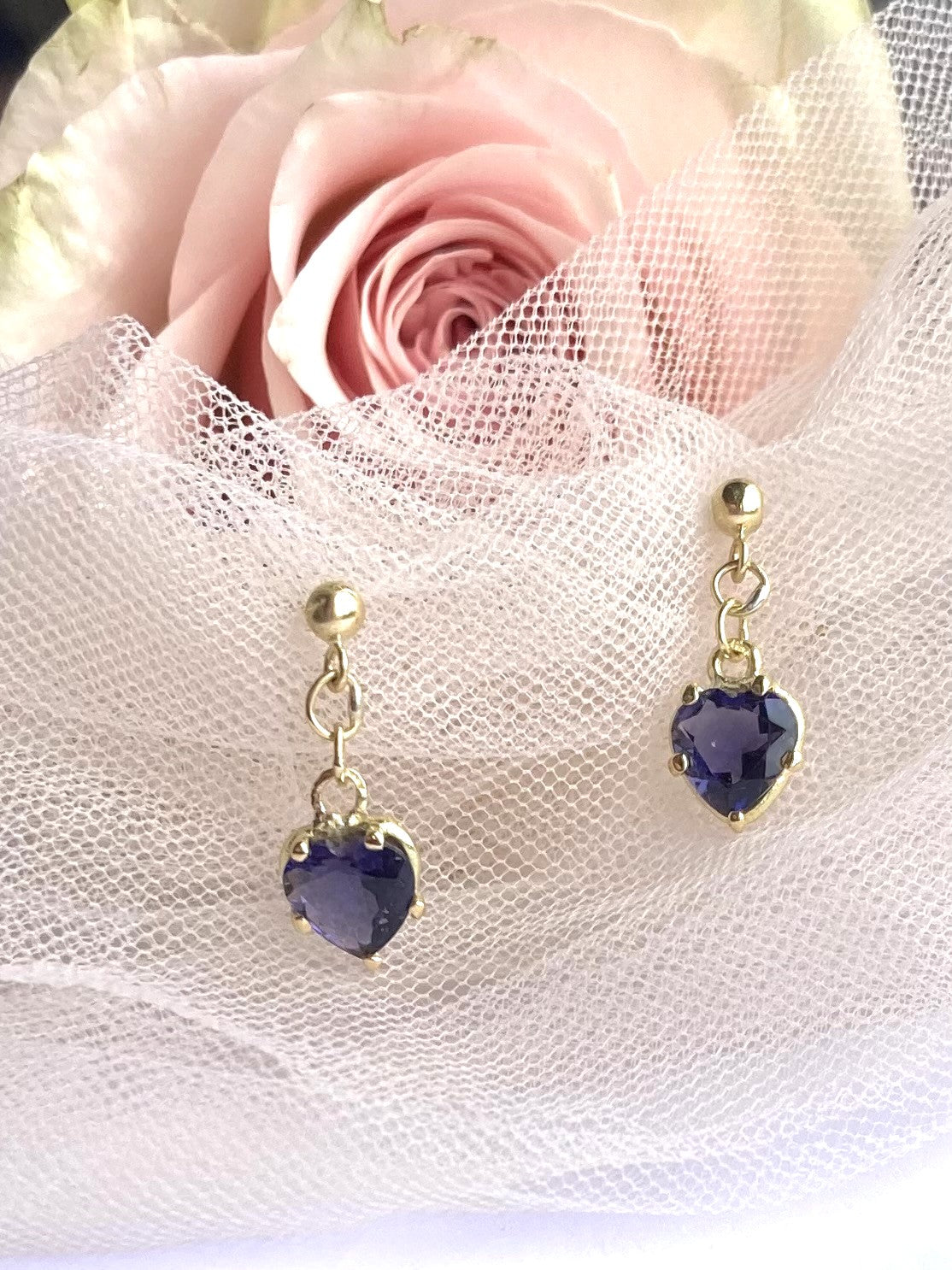 Elegant 18ct yellow gold Iolite Heart Stud Drop Earrings