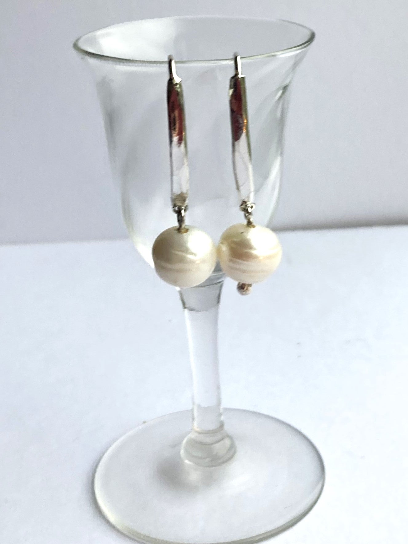 White Pearl and Hammer Texture Bar Dangle Earrings in Sterling Silver