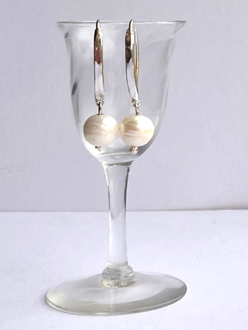 White Pearl and Hammer Texture Bar Dangle Earrings in Sterling Silver