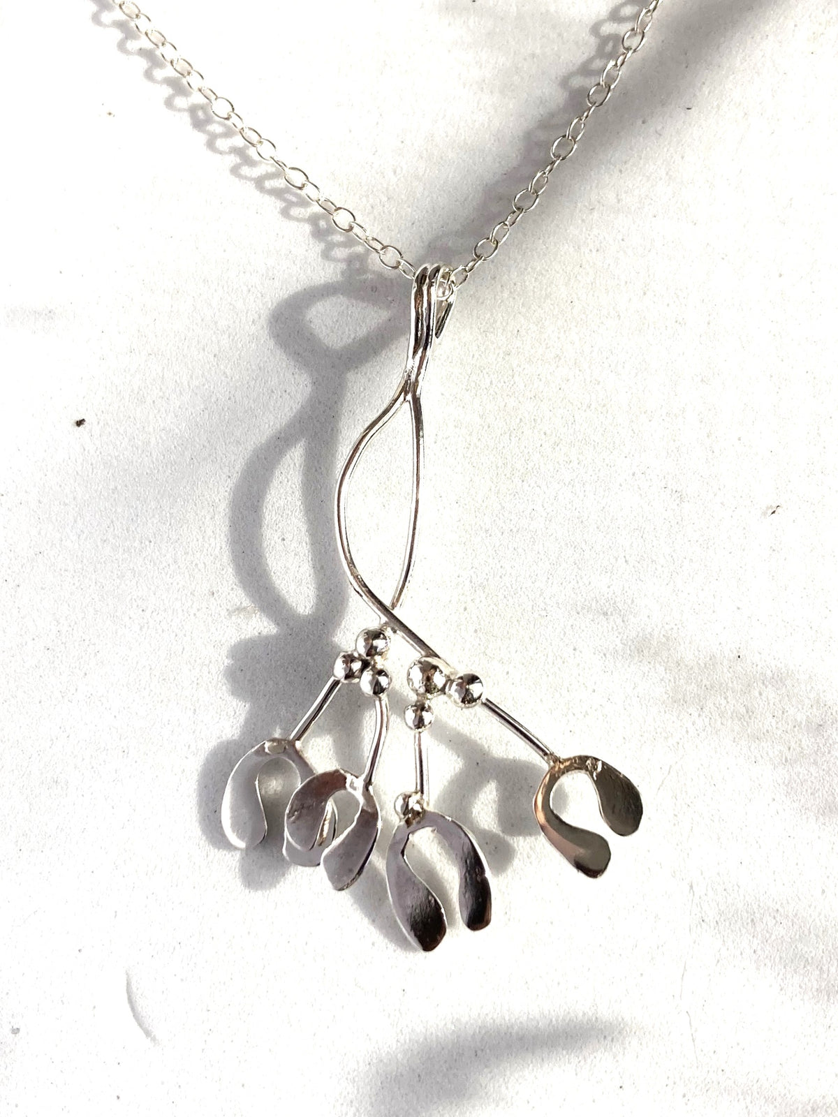 Greenwood Collection Mistletoe Sprig Pendant with Berries