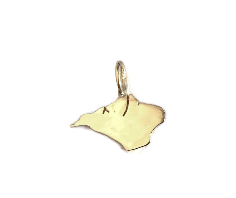 Gold pendant shaped like a map of the Isle of Wight on a white background