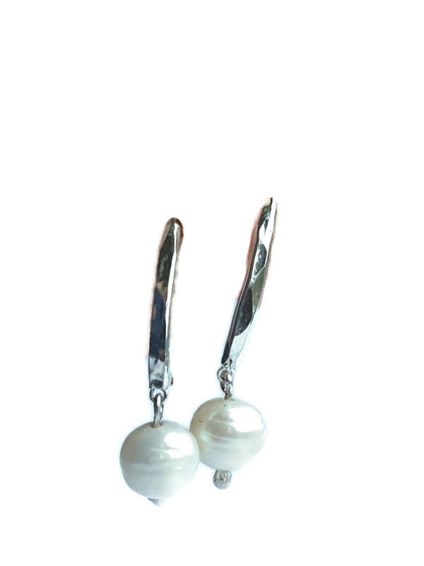 hammer texture bar and pearl drop earrings on white background