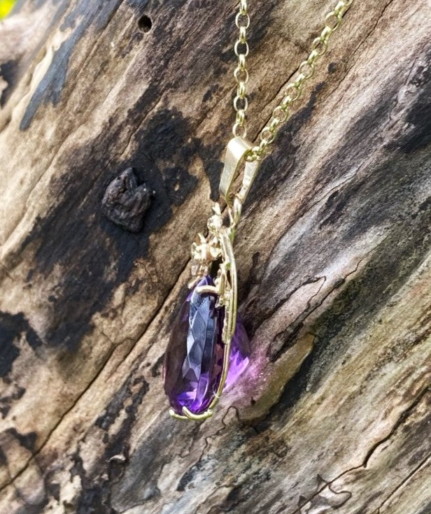 Fabulous Pear Shape Amethyst Gold Floral Pendant Necklace
