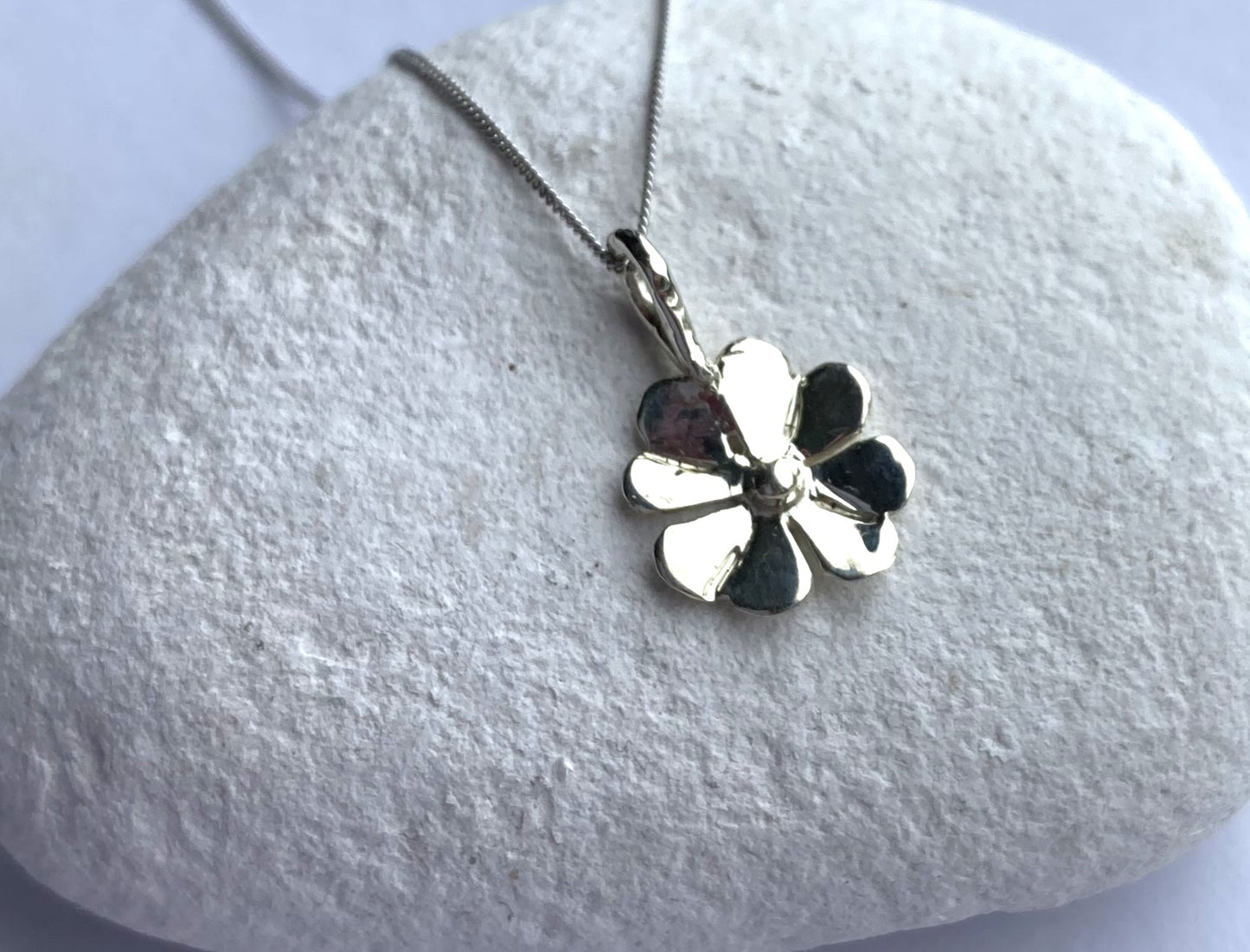 White Gold Four Leaf Clover Pendant