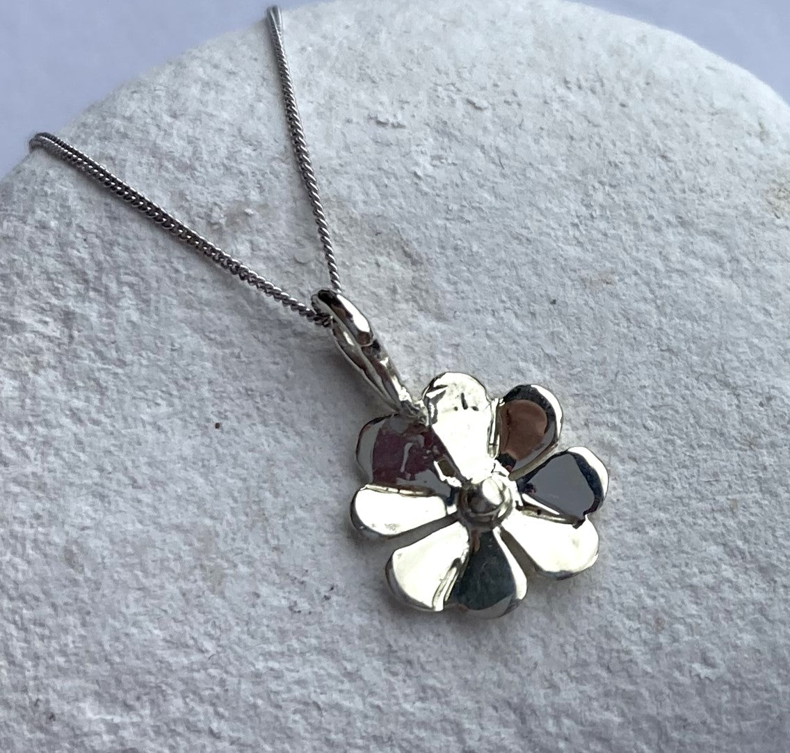 White Gold Four Leaf Clover Pendant